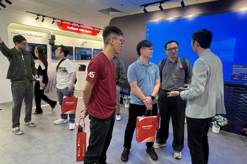 sitegiant-having-conversation-with-seller